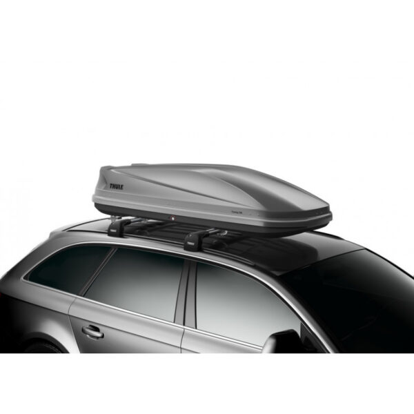Thule Touring L angle 1